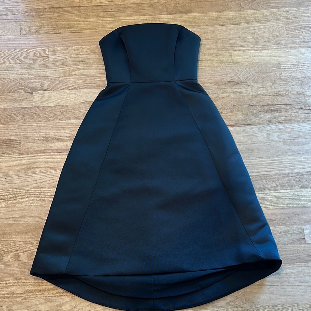 Elegant Black Strapless Dress